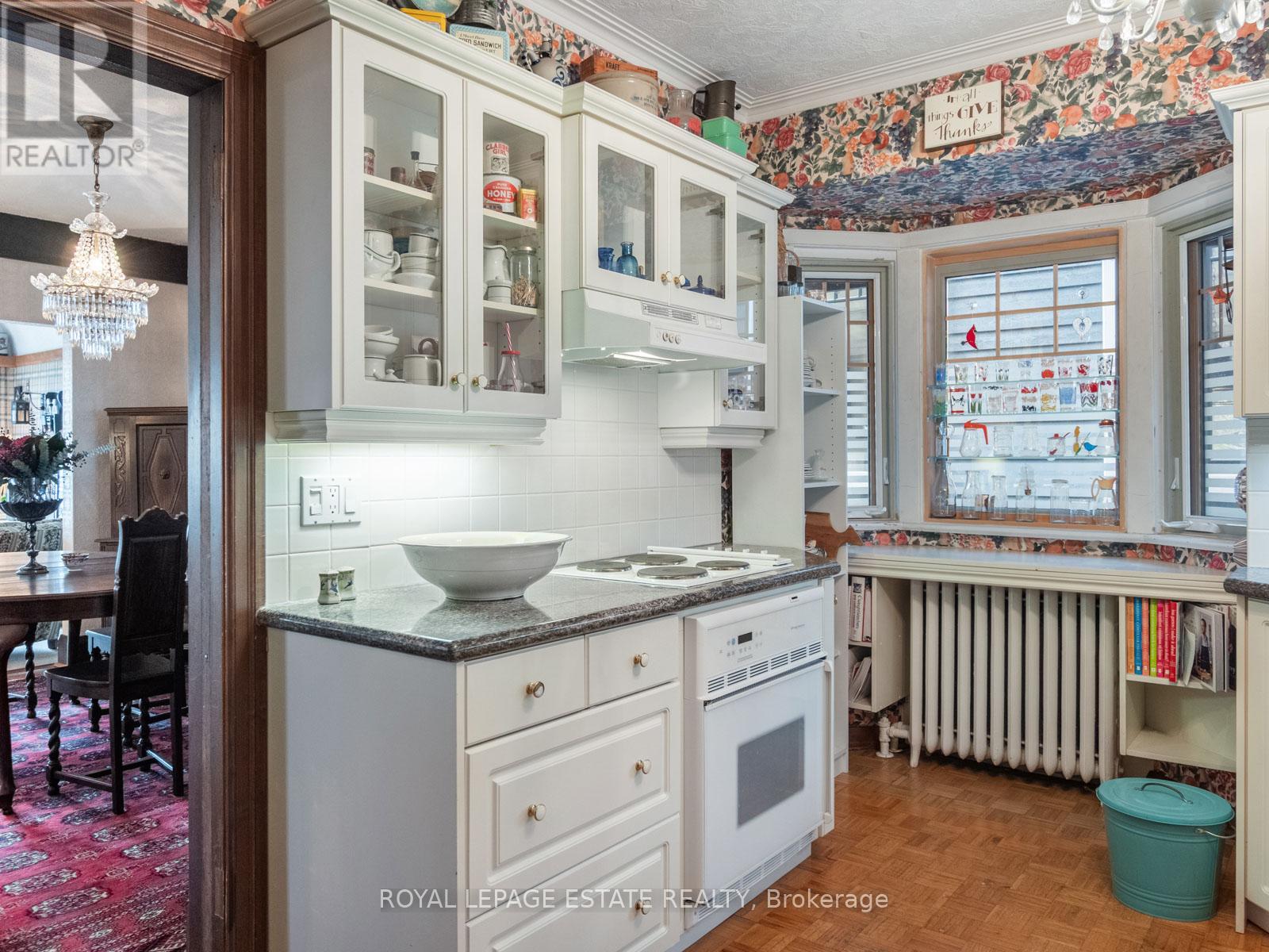 9 Silver Birch Avenue, Toronto, Ontario  M4E 3K8 - Photo 14 - E12595200