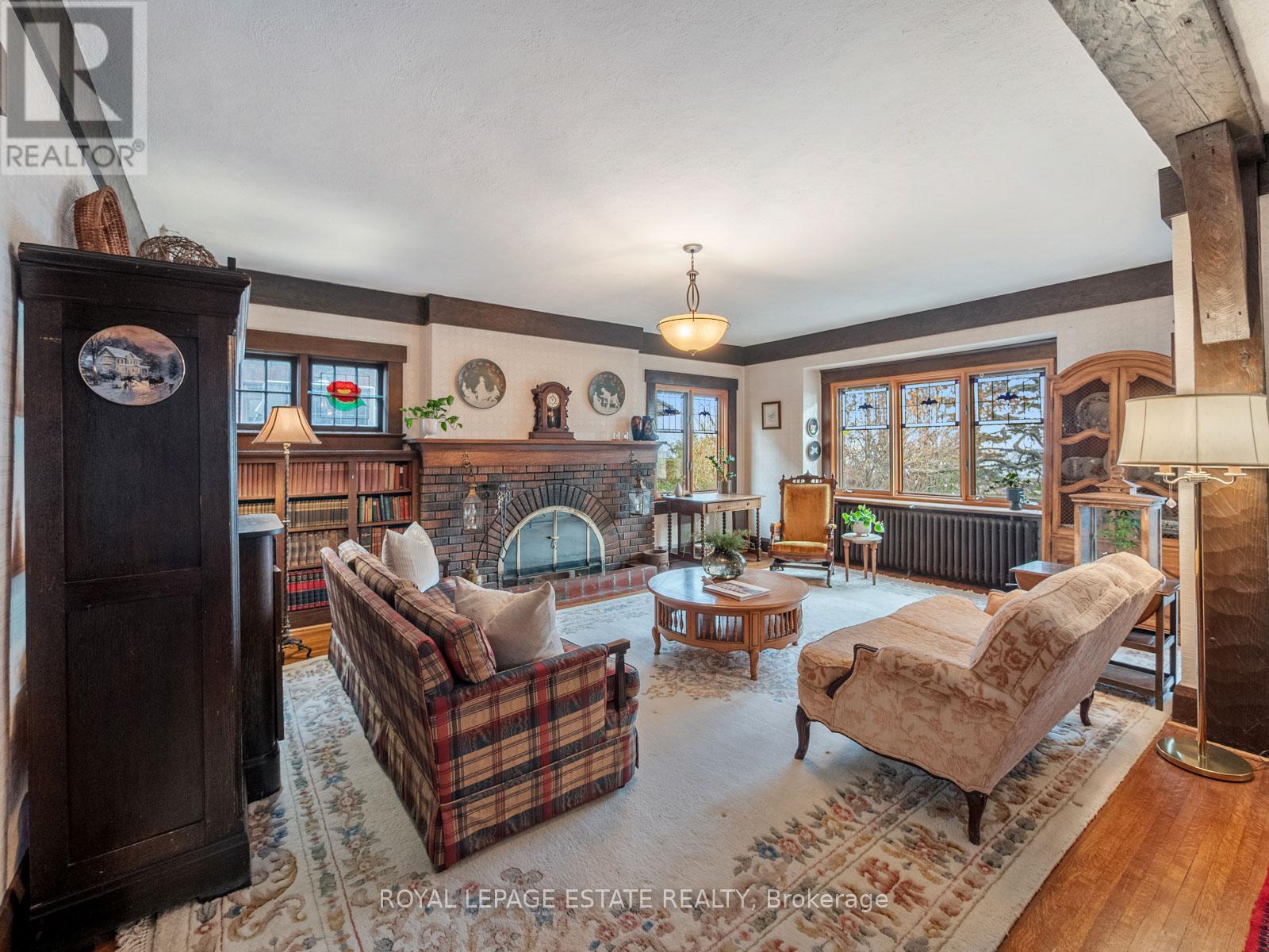 9 Silver Birch Avenue, Toronto, Ontario  M4E 3K8 - Photo 16 - E12595200