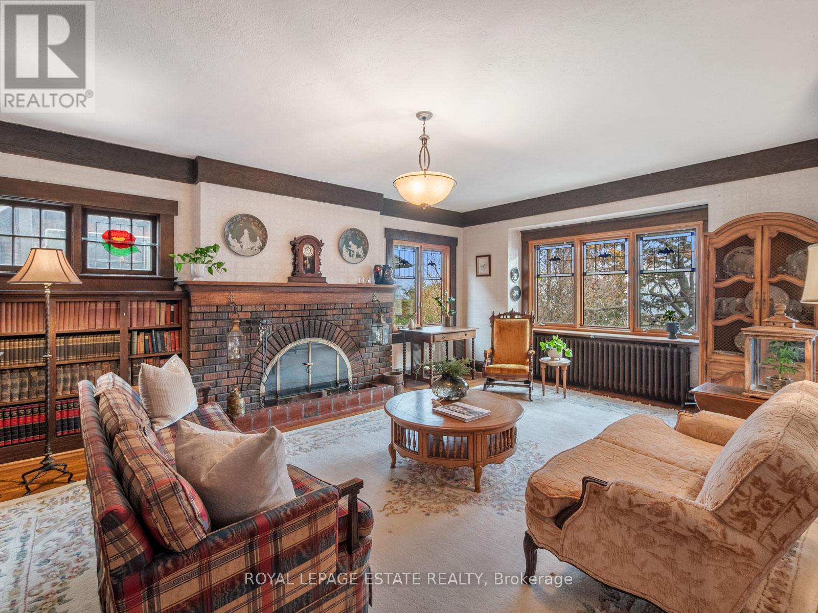 9 Silver Birch Avenue, Toronto, Ontario  M4E 3K8 - Photo 17 - E12595200