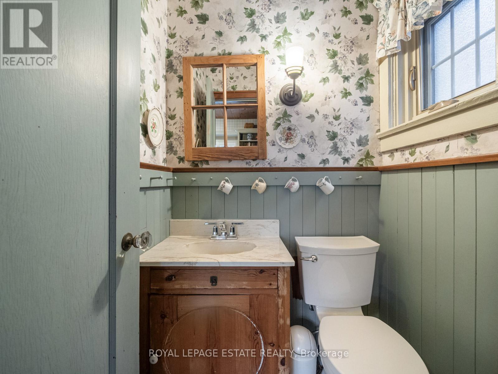 9 Silver Birch Avenue, Toronto, Ontario  M4E 3K8 - Photo 34 - E12595200