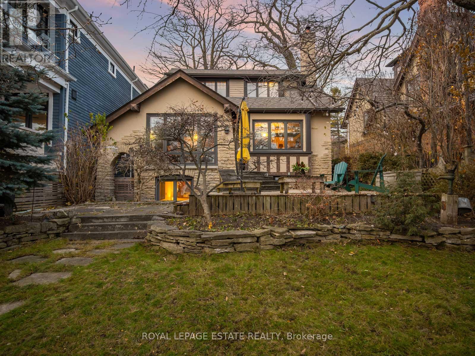 9 Silver Birch Avenue, Toronto, Ontario  M4E 3K8 - Photo 7 - E12595200