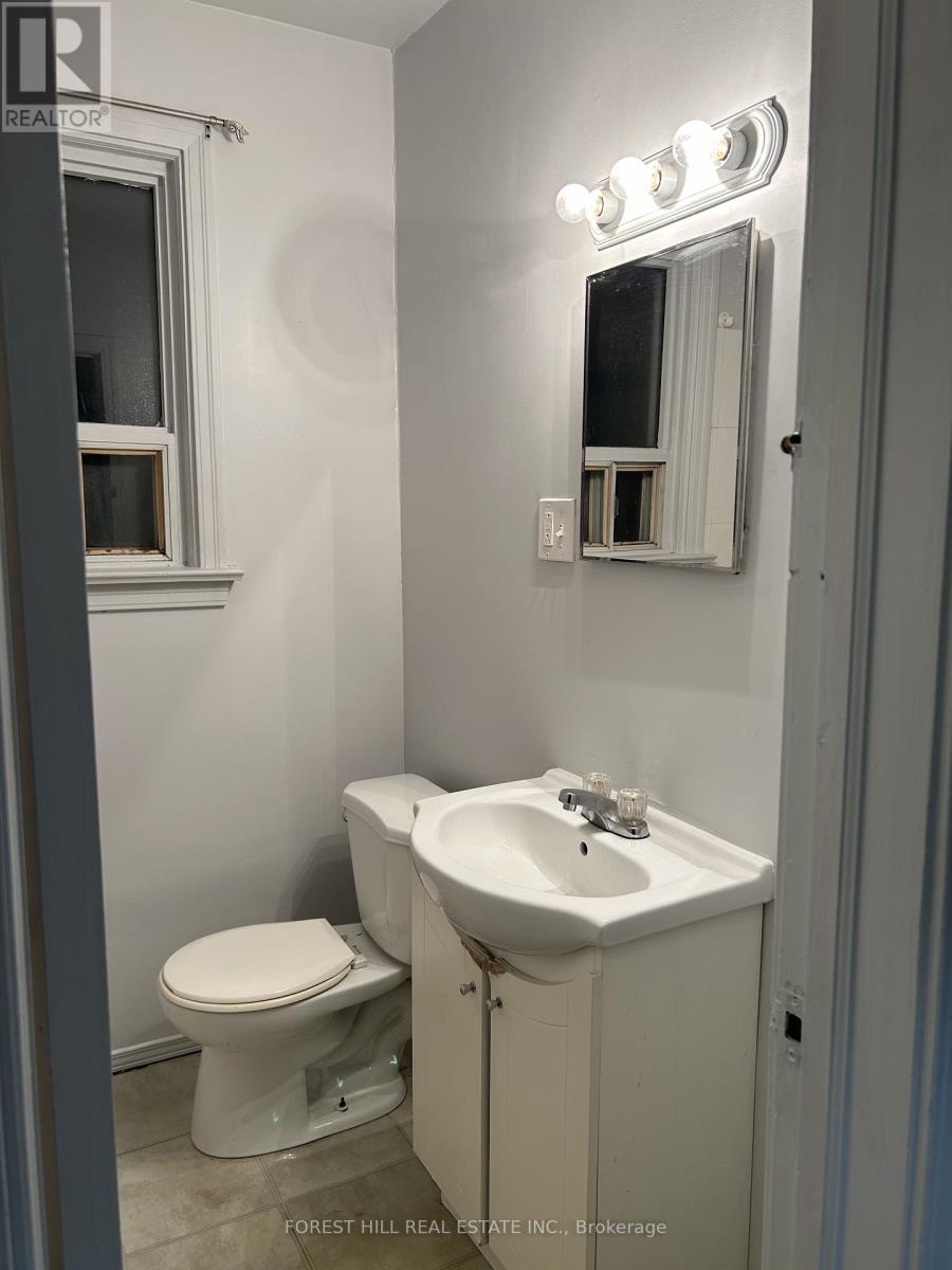 28 Harris Park Drive, Toronto, Ontario  M1L 3A2 - Photo 10 - E12595210