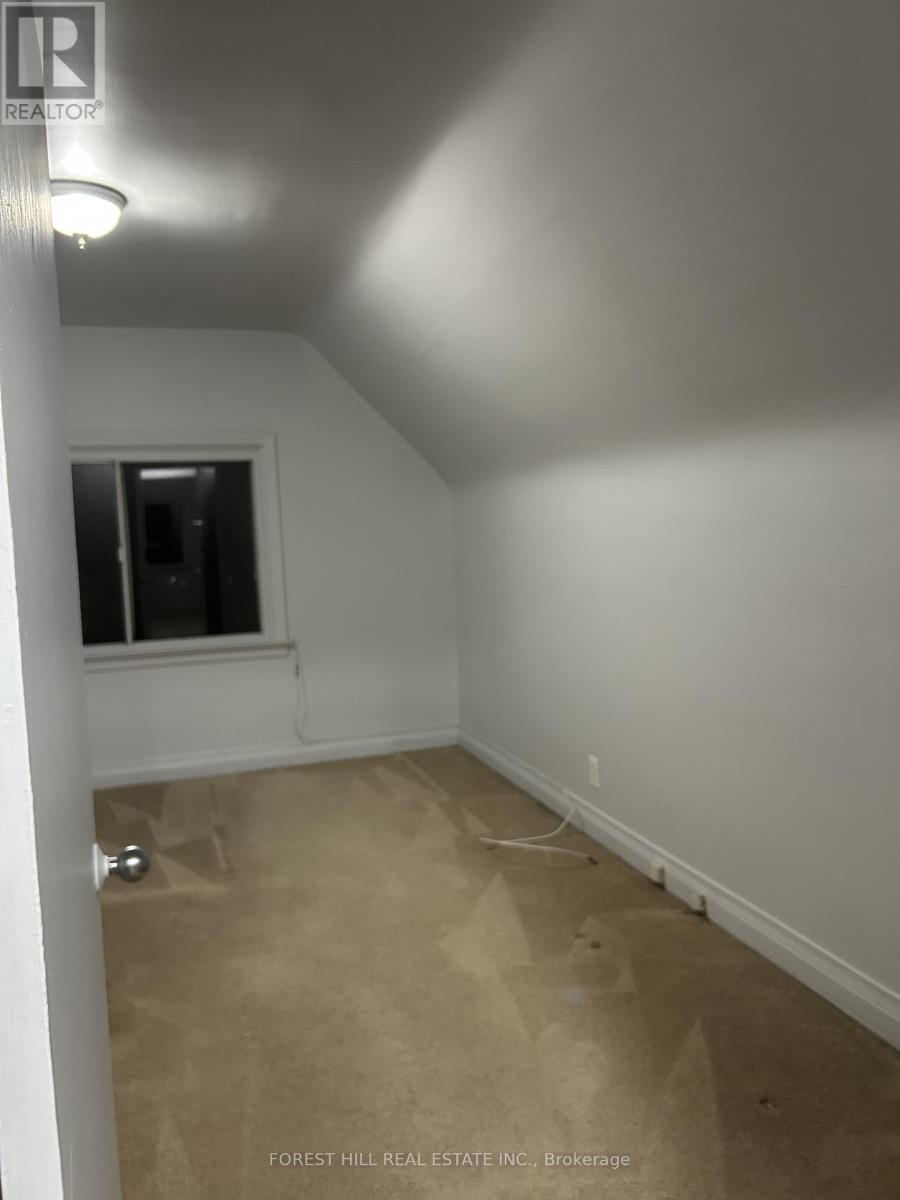 28 Harris Park Drive, Toronto, Ontario  M1L 3A2 - Photo 7 - E12595210