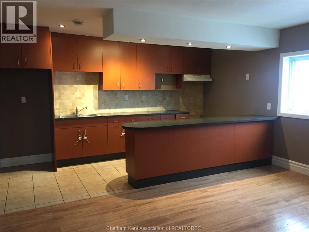 27 Keil Drive, Chatham, Ontario  N7M 3G7 - Photo 2 - 25031028