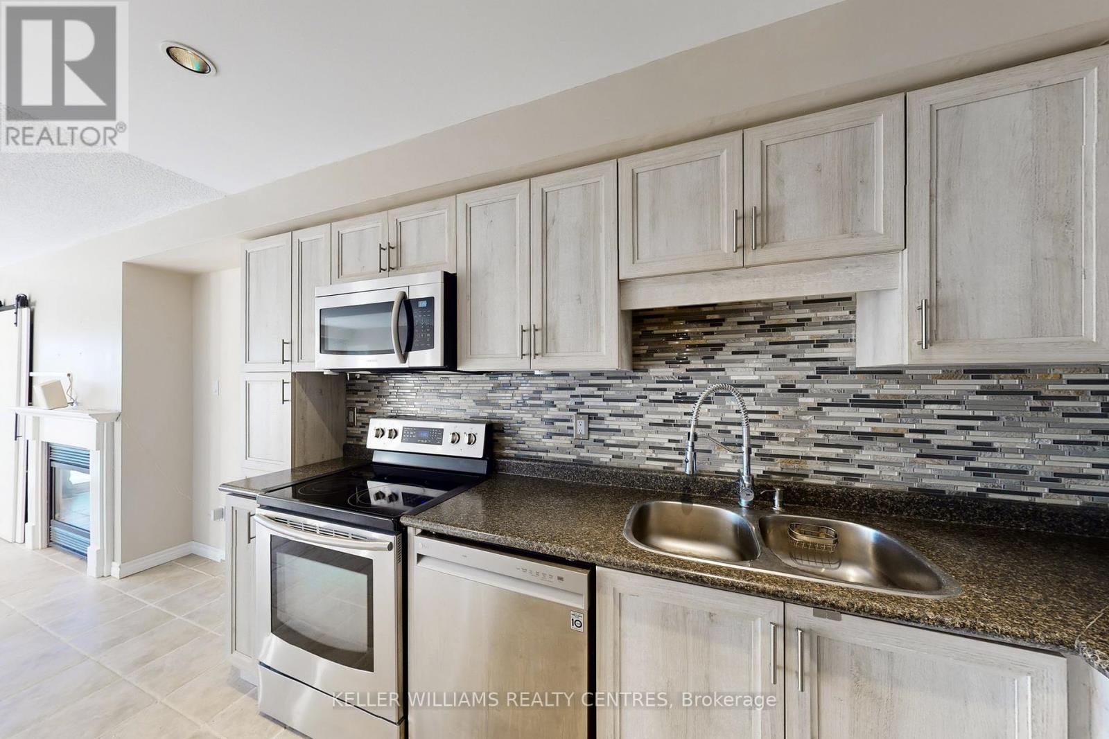 511 Winkworth Court, Newmarket, Ontario  L3Y 8R2 - Photo 8 - N12595228