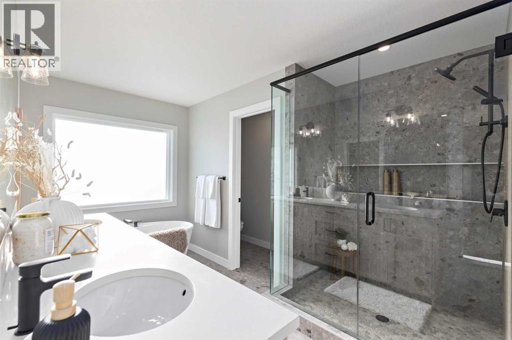 8 Creekview Manor Sw, Calgary, Alberta  T2X 5Y3 - Photo 9 - A2272088