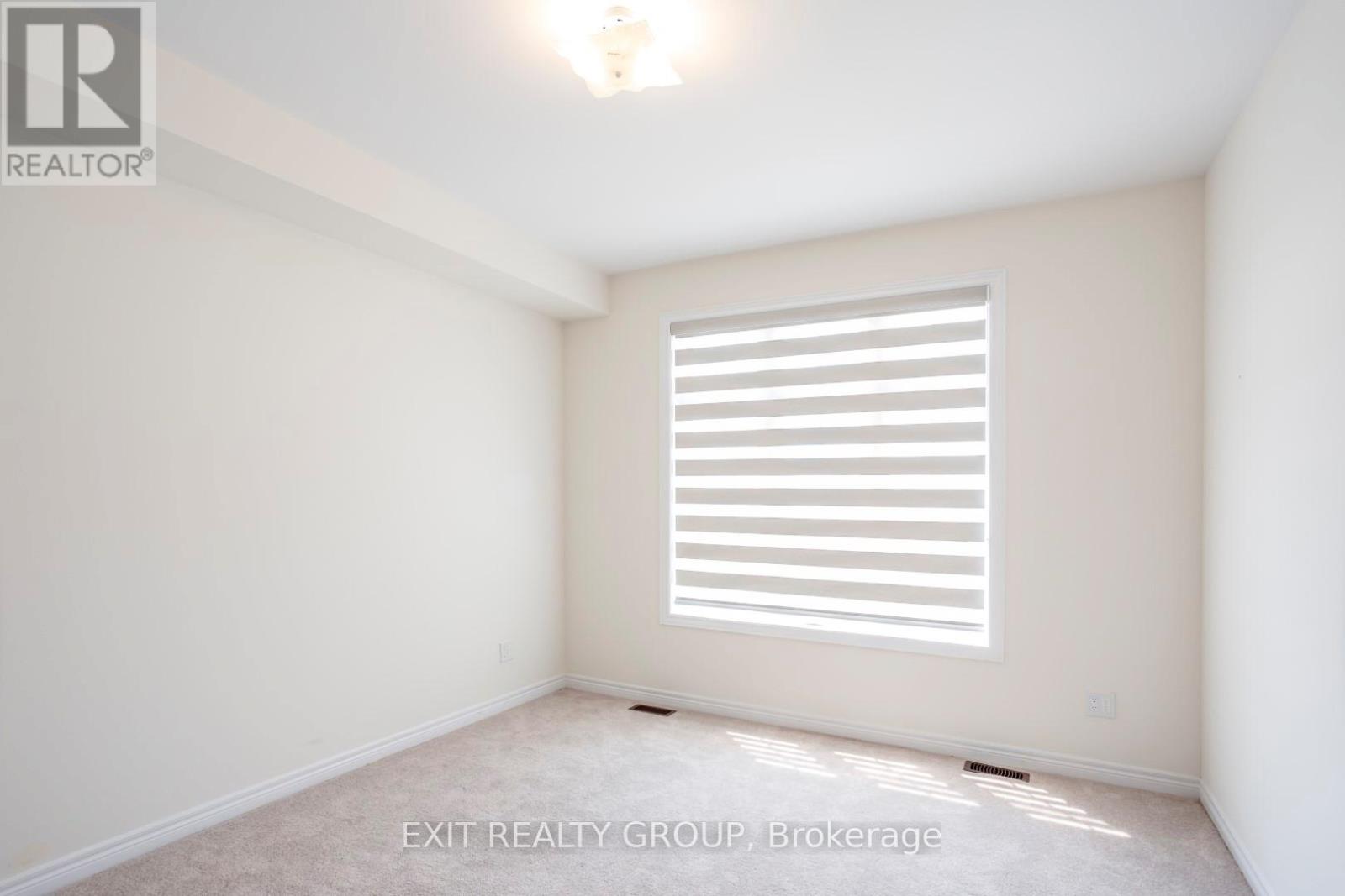 18 East Vista Terrace, Quinte West, Ontario  K0K 1L0 - Photo 6 - X12595334