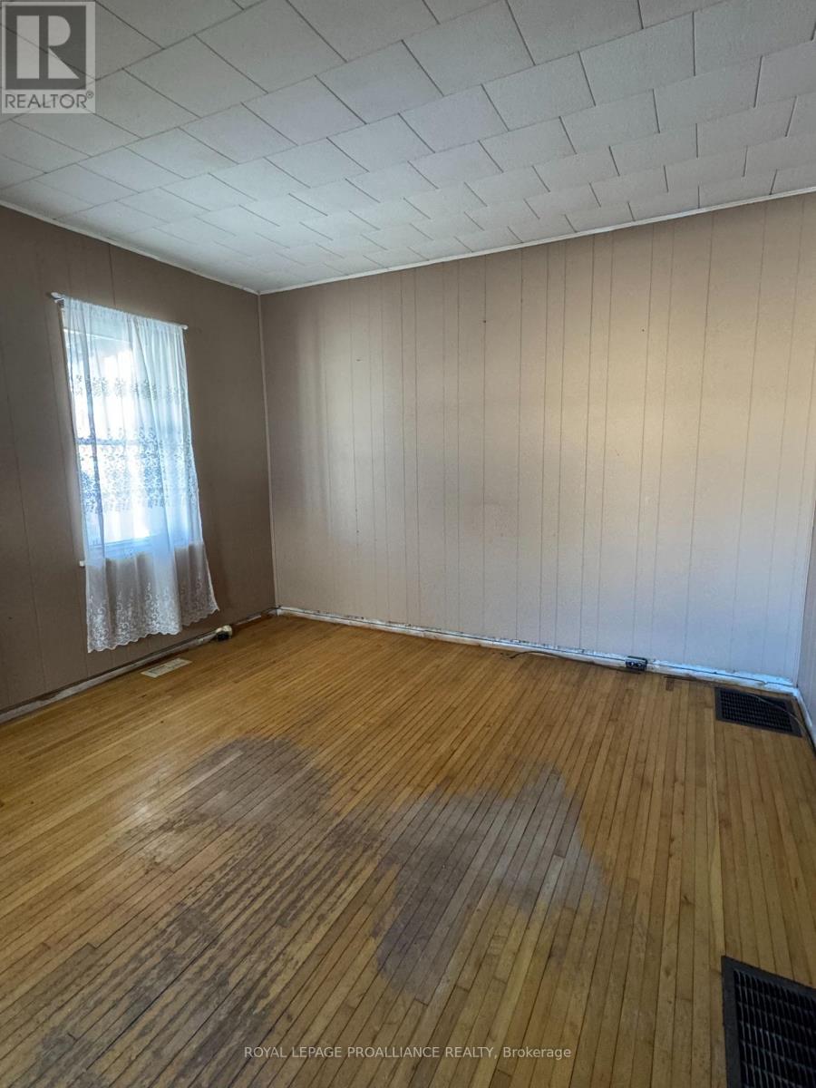 31 O'brien Street, Marmora And Lake, Ontario  K0K 2M0 - Photo 6 - X12595356