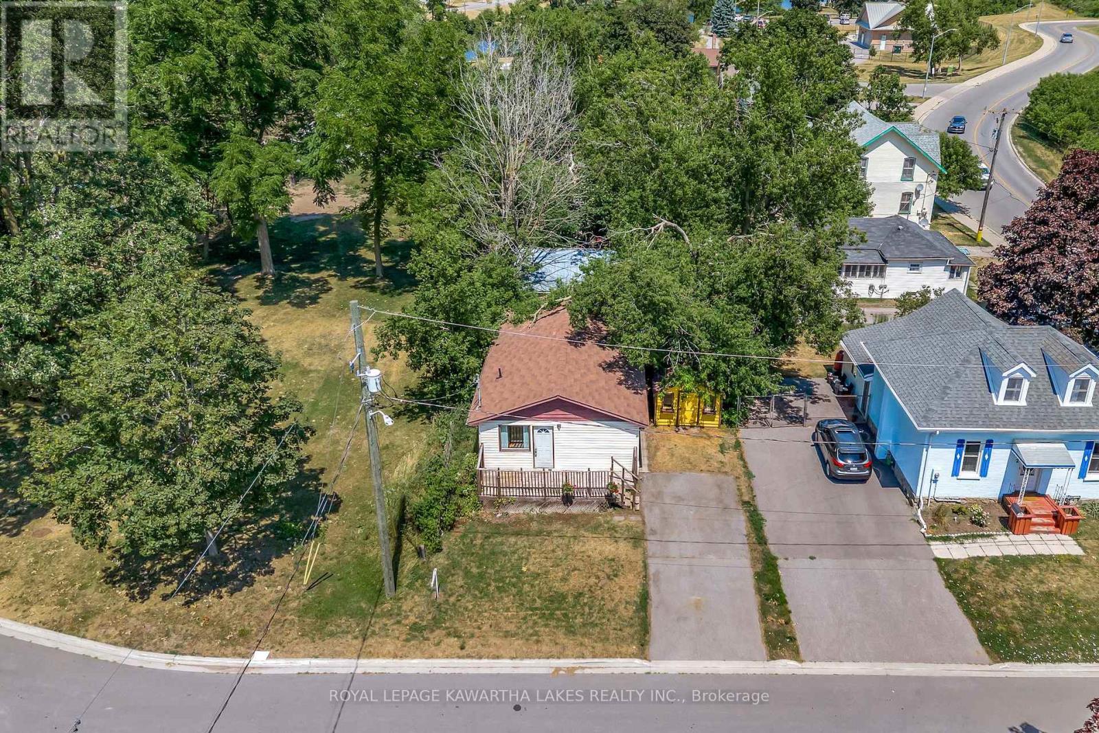 4 Bond Street E, Kawartha Lakes, Ontario  K9V 3P3 - Photo 11 - X12595422