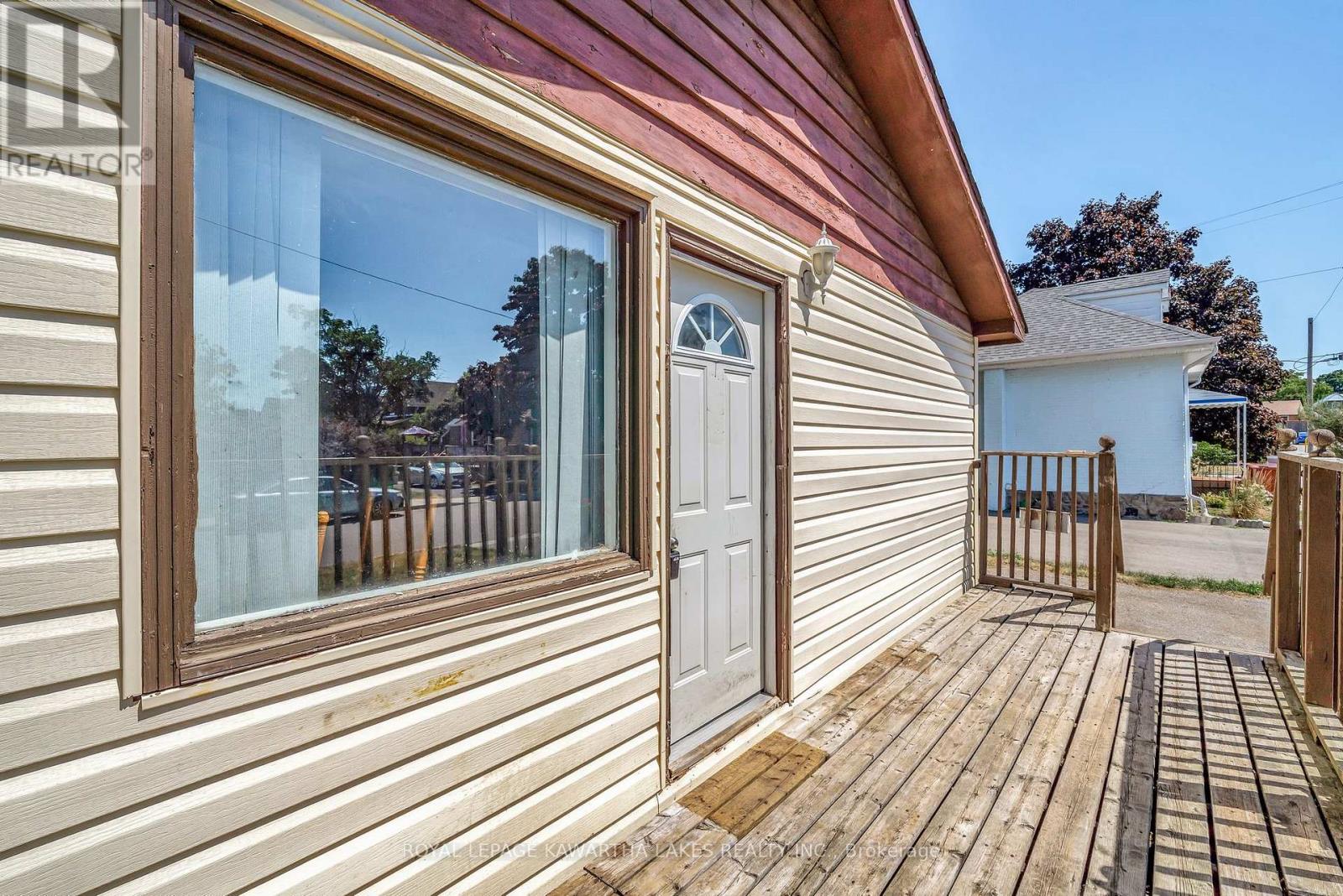 4 Bond Street E, Kawartha Lakes, Ontario  K9V 3P3 - Photo 15 - X12595422