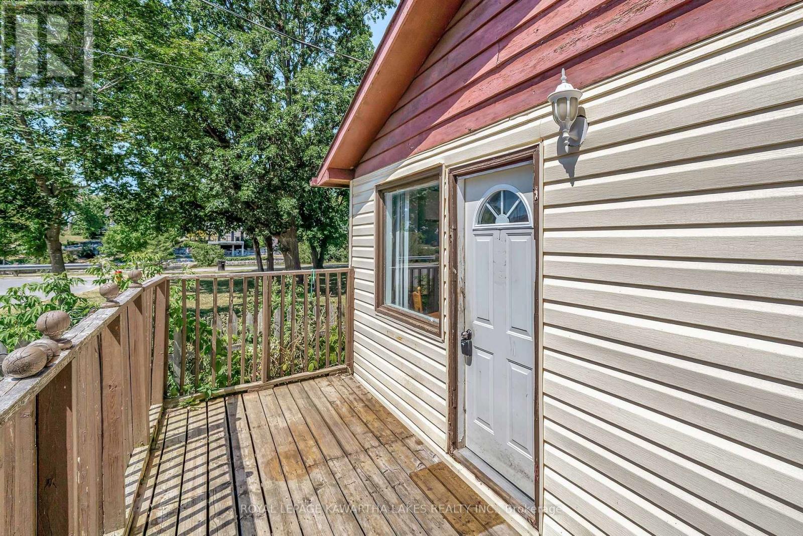 4 Bond Street E, Kawartha Lakes, Ontario  K9V 3P3 - Photo 16 - X12595422