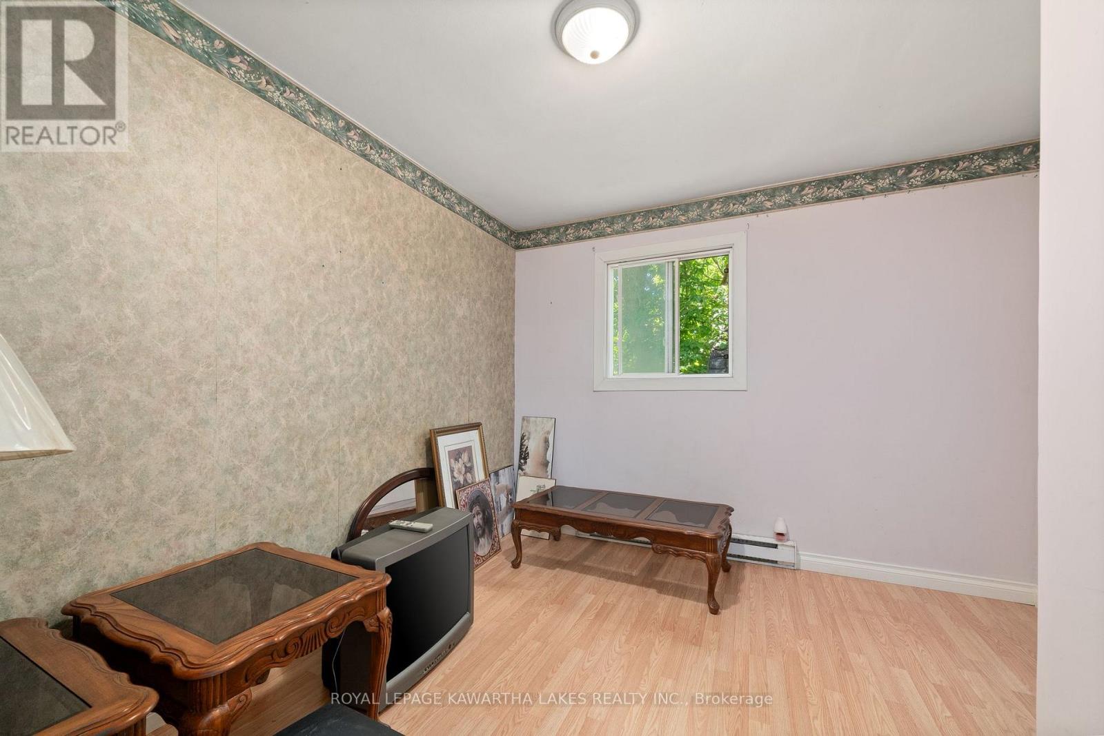 4 Bond Street E, Kawartha Lakes, Ontario  K9V 3P3 - Photo 24 - X12595422