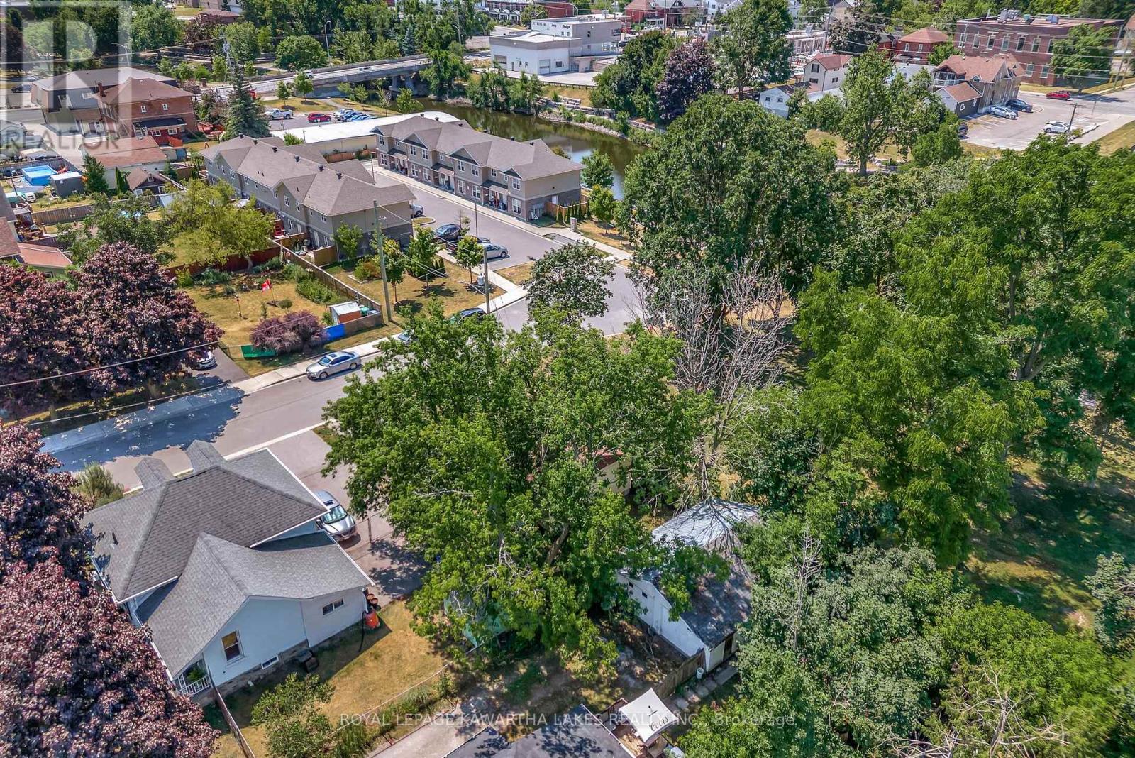 4 Bond Street E, Kawartha Lakes, Ontario  K9V 3P3 - Photo 33 - X12595422