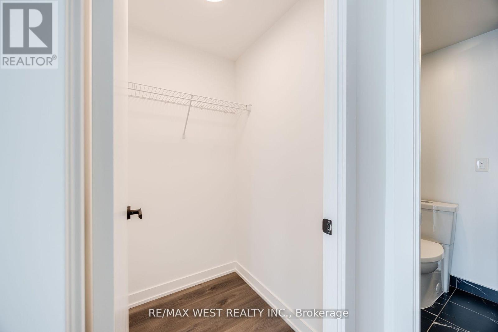 1003 - 370 Martha Street, Burlington, Ontario  L7R 0G9 - Photo 13 - W12595212