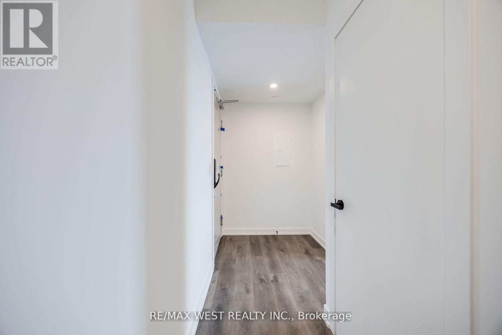 1003 - 370 Martha Street, Burlington, Ontario  L7R 0G9 - Photo 23 - W12595212