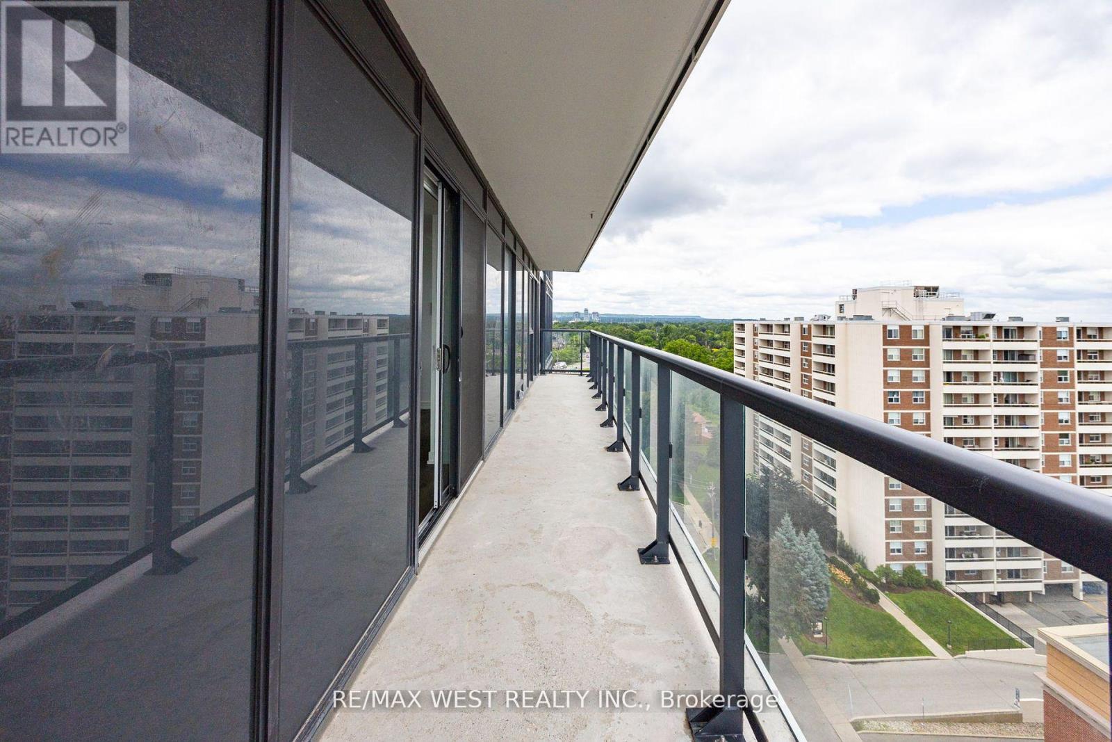 1003 - 370 Martha Street, Burlington, Ontario  L7R 0G9 - Photo 27 - W12595212