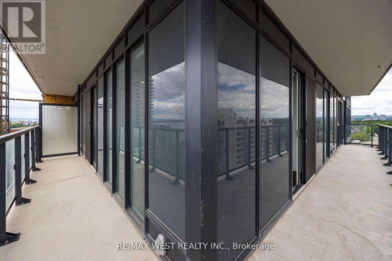 1003 - 370 Martha Street, Burlington, Ontario  L7R 0G9 - Photo 28 - W12595212