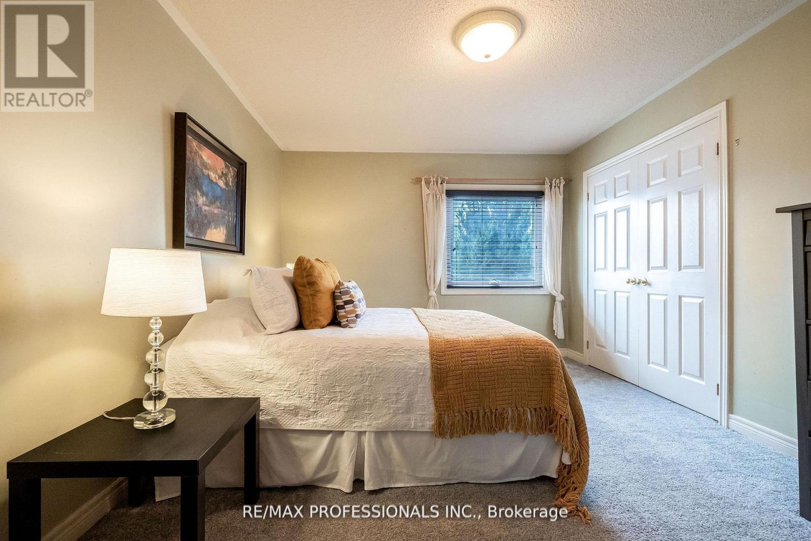 65 Hickorybush Avenue, Brampton, Ontario  L6R 1C8 - Photo 25 - W12595232