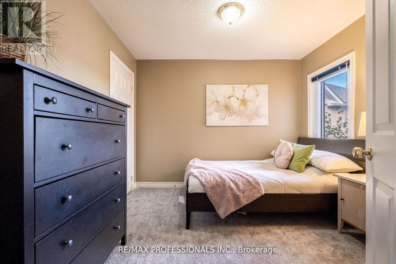 65 Hickorybush Avenue, Brampton, Ontario  L6R 1C8 - Photo 29 - W12595232