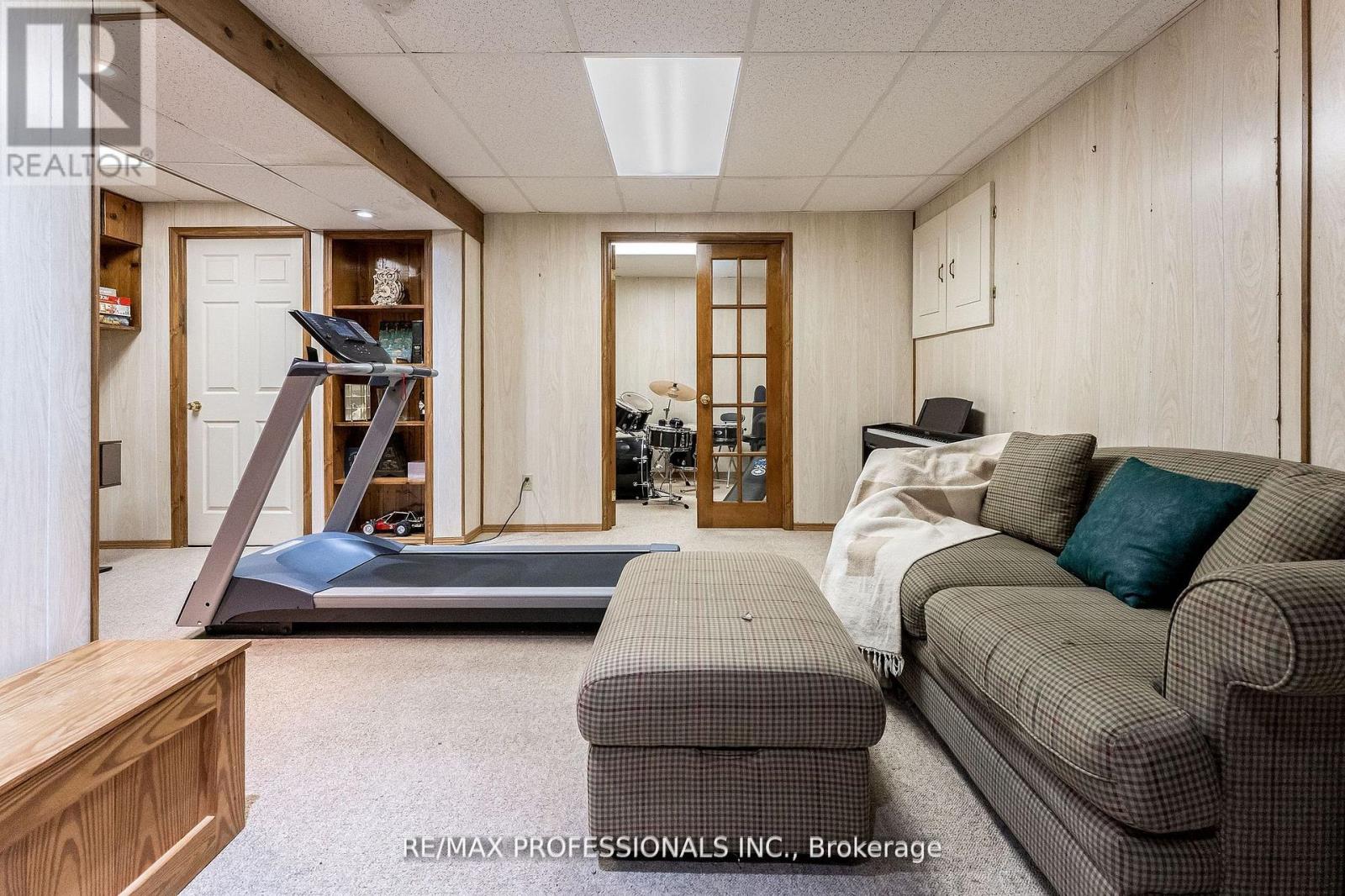 65 Hickorybush Avenue, Brampton, Ontario  L6R 1C8 - Photo 38 - W12595232