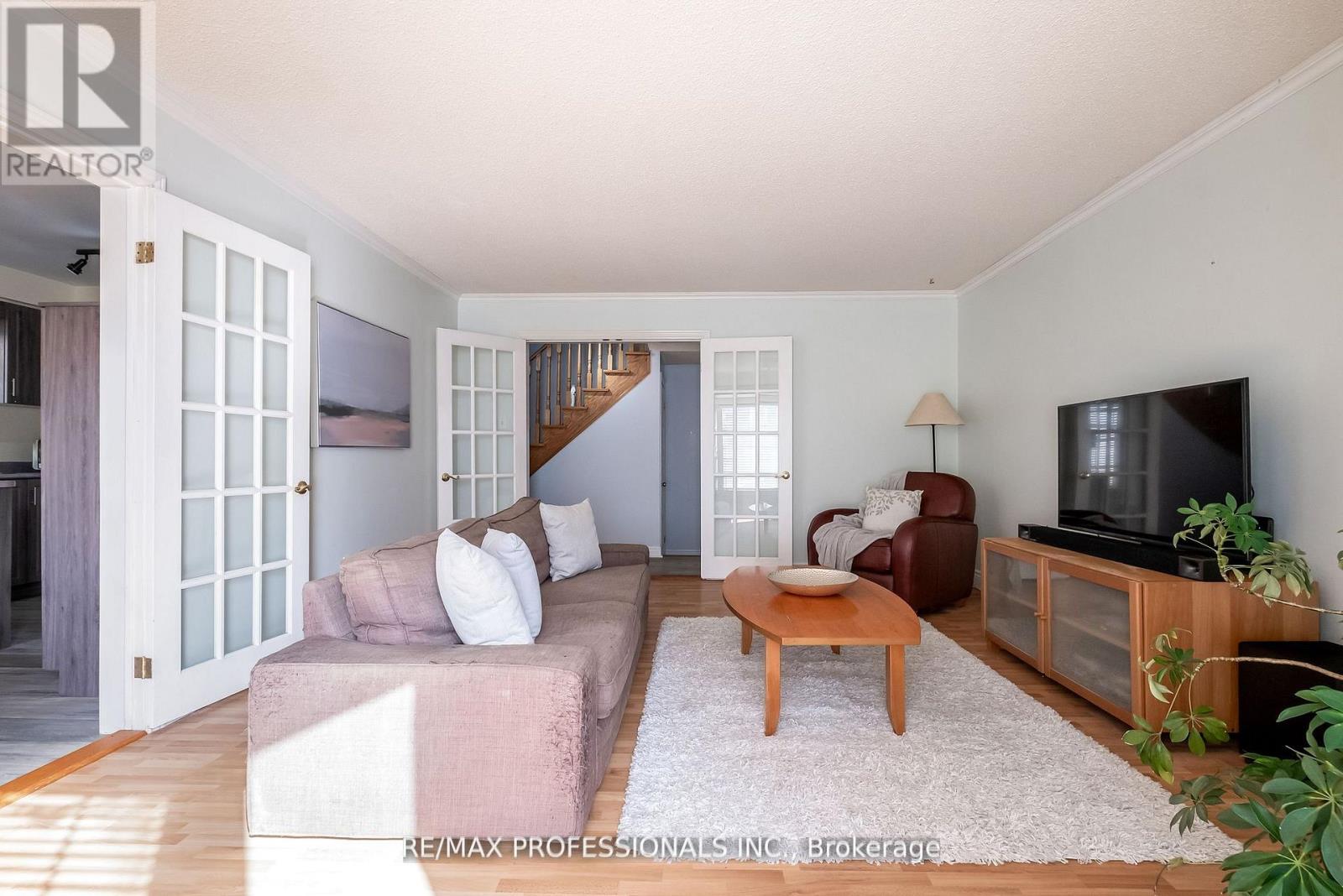 65 Hickorybush Avenue, Brampton, Ontario  L6R 1C8 - Photo 8 - W12595232