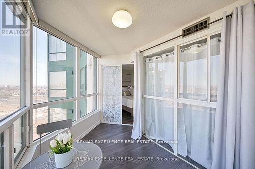 1711 - 4460 Tucana Court, Mississauga, Ontario  L5R 3K9 - Photo 6 - W12595242