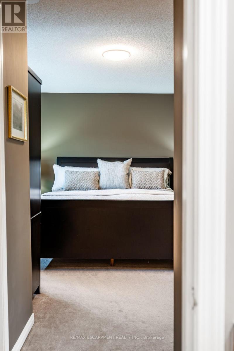 4670 Huffman Road, Burlington, Ontario  L7M 0G5 - Photo 18 - W12595260