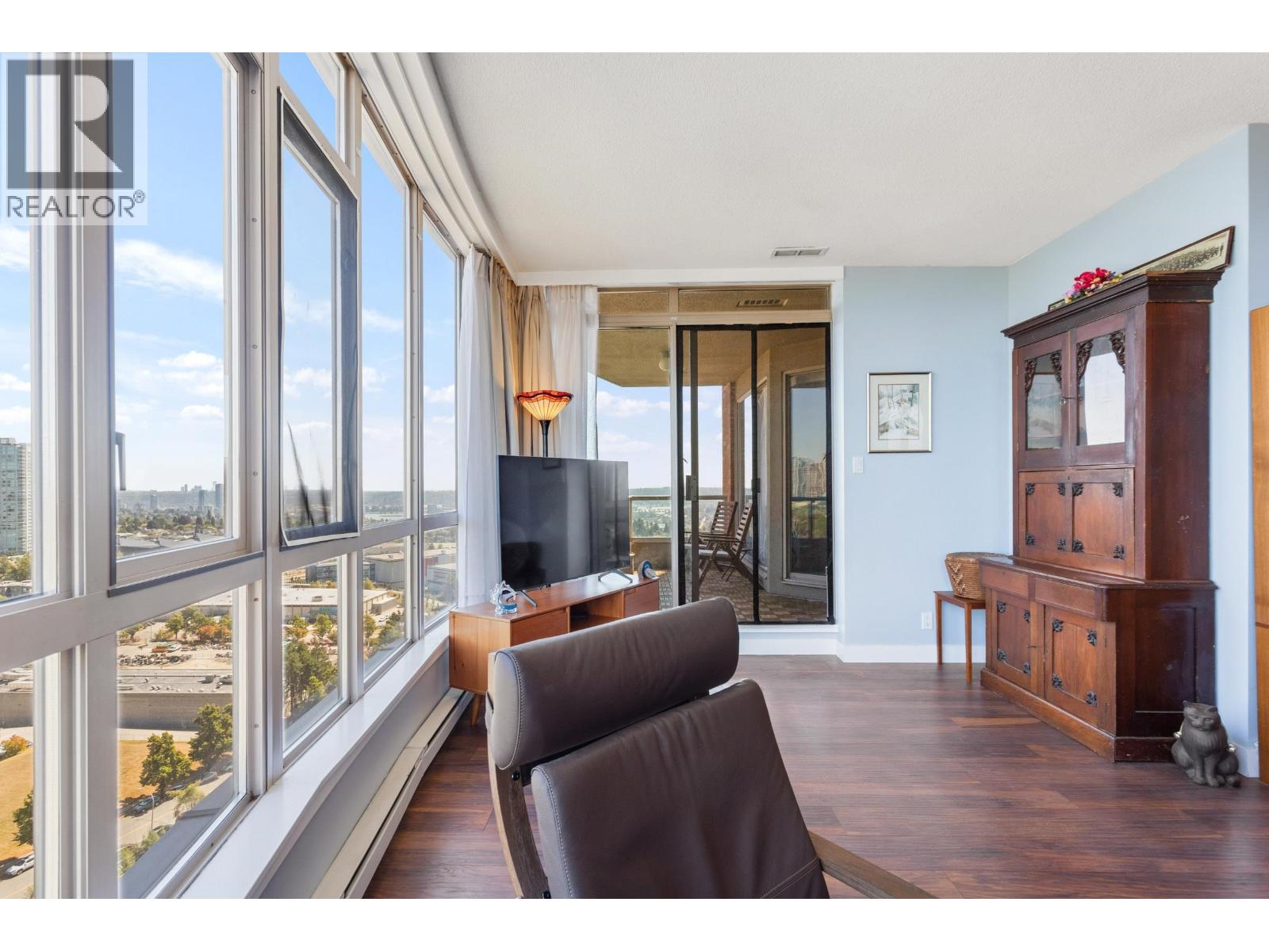 2005 6888 Station Hill Drive, Burnaby, British Columbia  V3N 4X5 - Photo 7 - R3071065