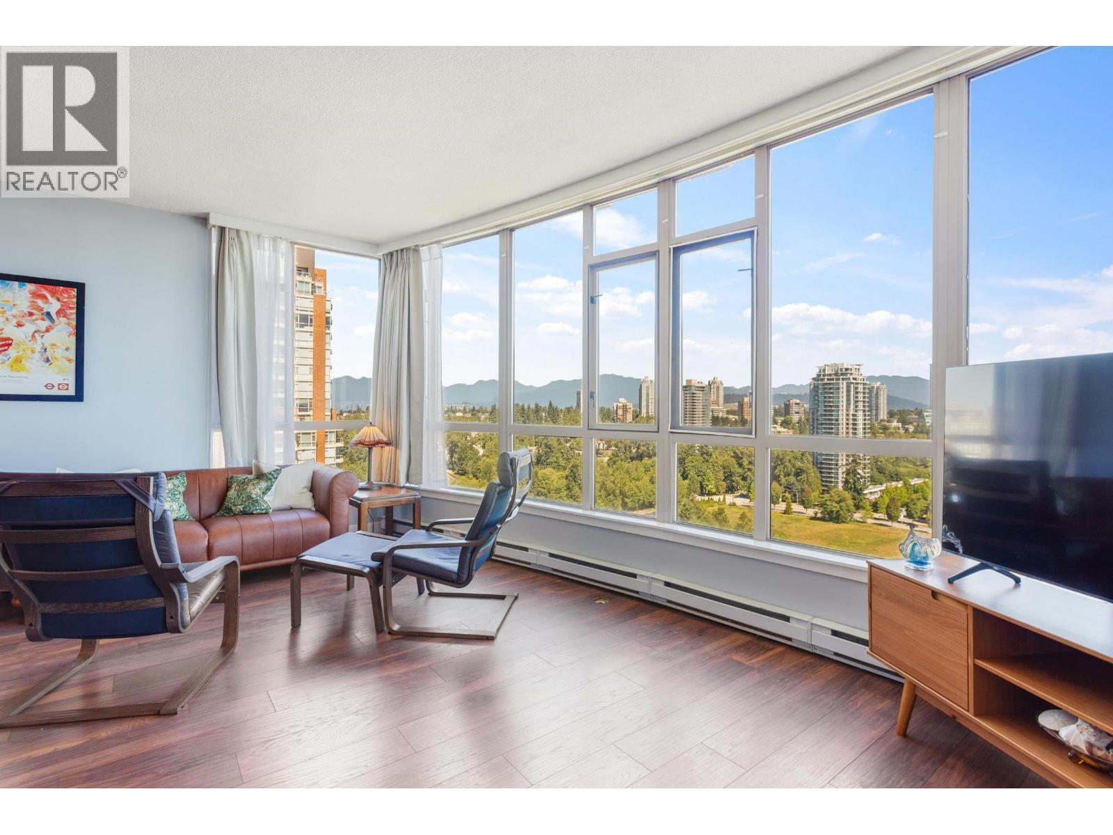 2005 6888 Station Hill Drive, Burnaby, British Columbia  V3N 4X5 - Photo 5 - R3071065