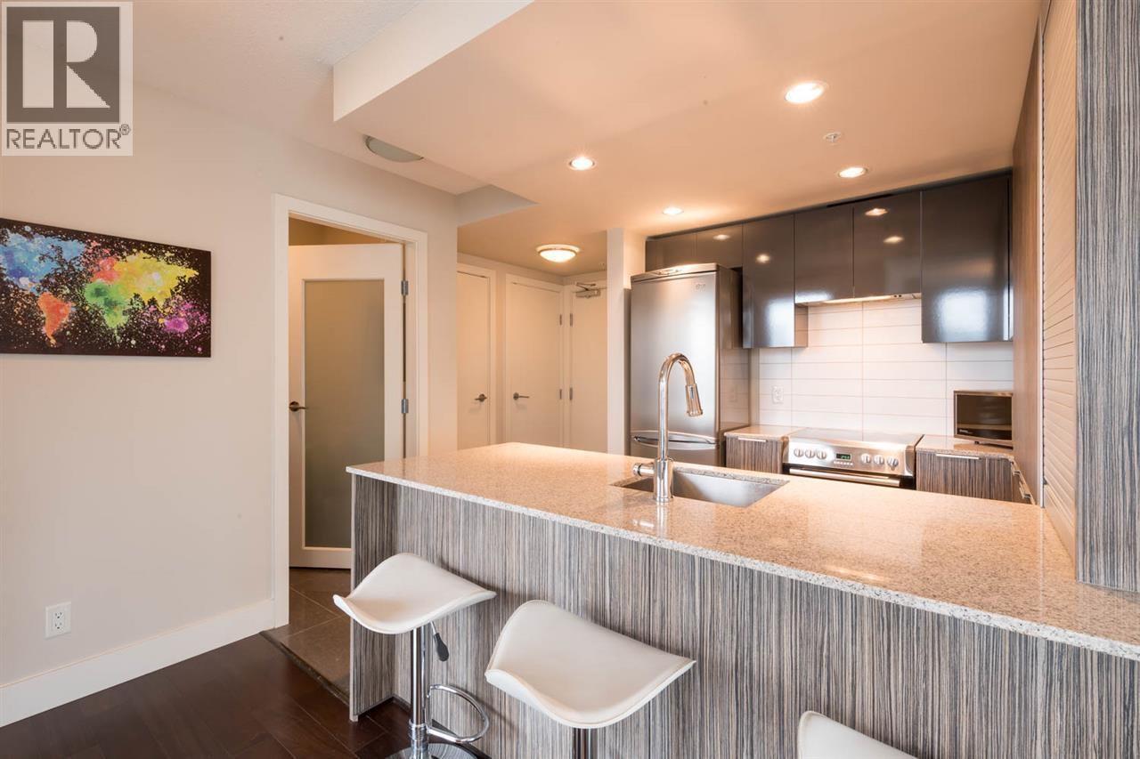 1807 1088 Richards Street, Vancouver, British Columbia  V6B 0J8 - Photo 1 - R3071204