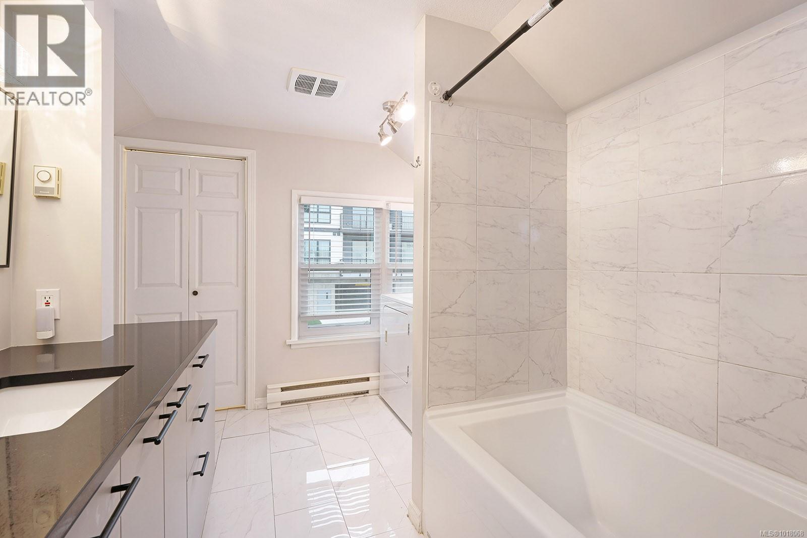 949 Fitzgerald Ave, Courtenay, British Columbia  V9N 2R6 - Photo 18 - 1018068