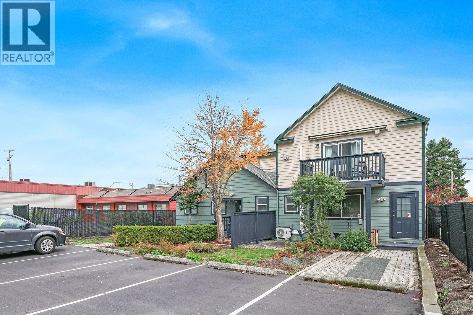 949 Fitzgerald Ave, Courtenay, British Columbia  V9N 2R6 - Photo 4 - 1018068