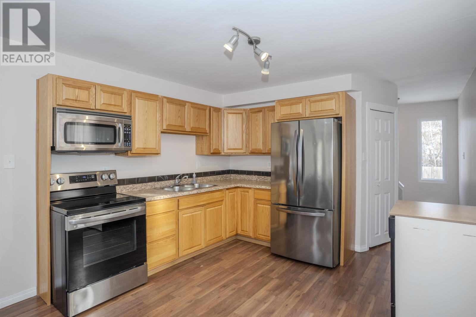 141 Empress St S, Thunder Bay, Ontario  P7B 4N6 - Photo 7 - TB253594