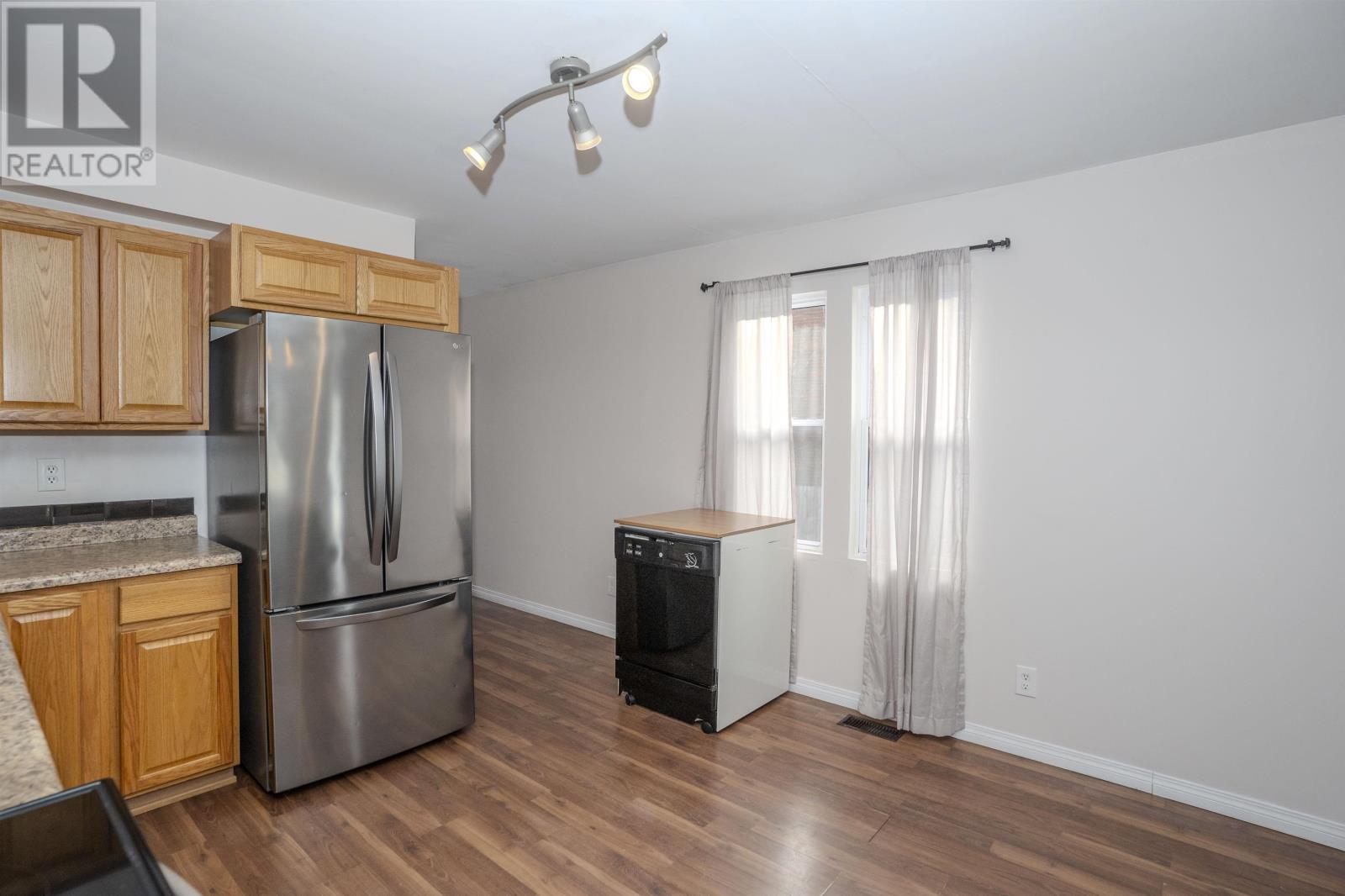 141 Empress St S, Thunder Bay, Ontario  P7B 4N6 - Photo 9 - TB253594