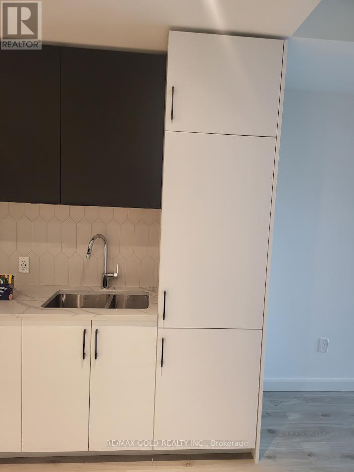 205 - 741 King Street W, Kitchener, Ontario N2G 0E9 - Photo 16 - X12595226