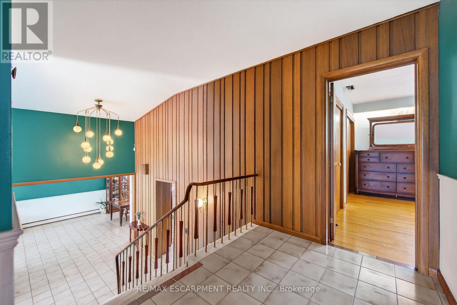 16 Southill Drive, Hamilton, Ontario  L9A 3K5 - Photo 25 - X12595254