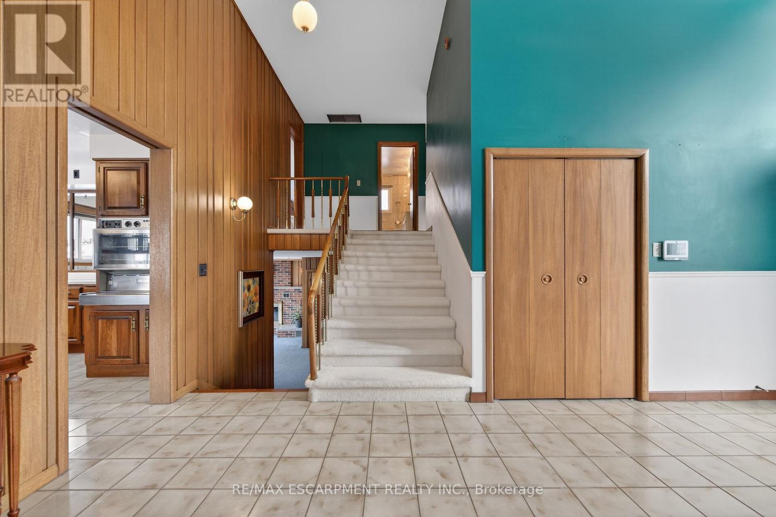 16 Southill Drive, Hamilton, Ontario  L9A 3K5 - Photo 8 - X12595254