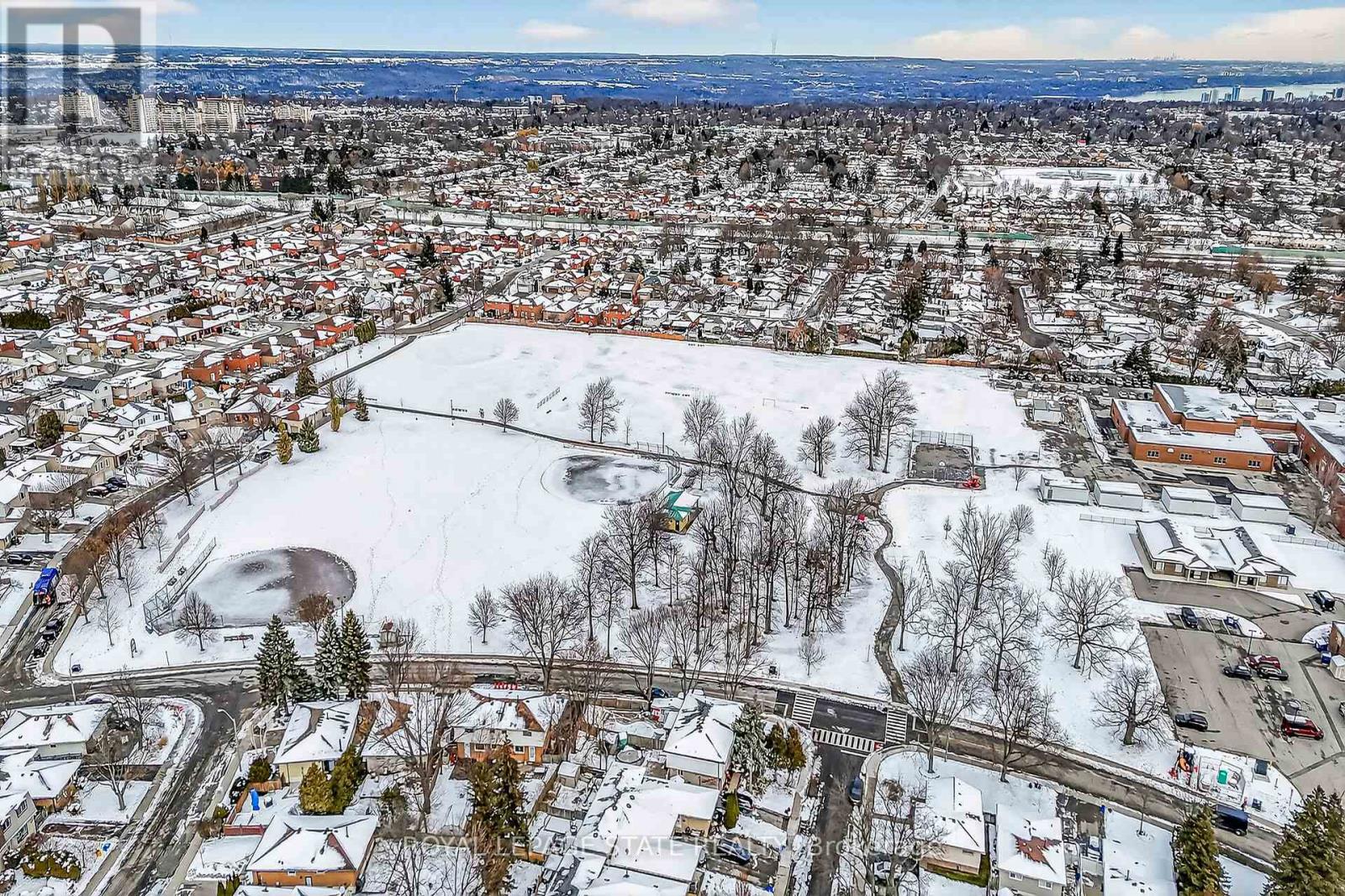 356 Cranbrook Drive, Hamilton, Ontario L9C 4T3 - Photo 42 - X12595258