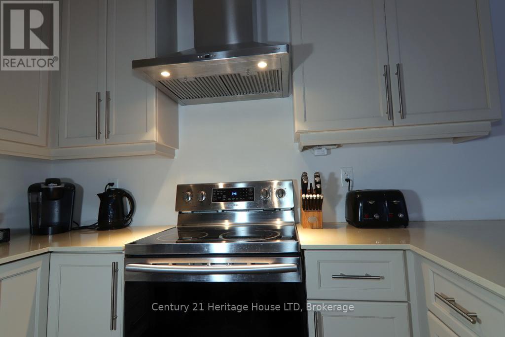 4070 Thomas Street E, Lincoln, Ontario  L3J 0S5 - Photo 8 - X12595284