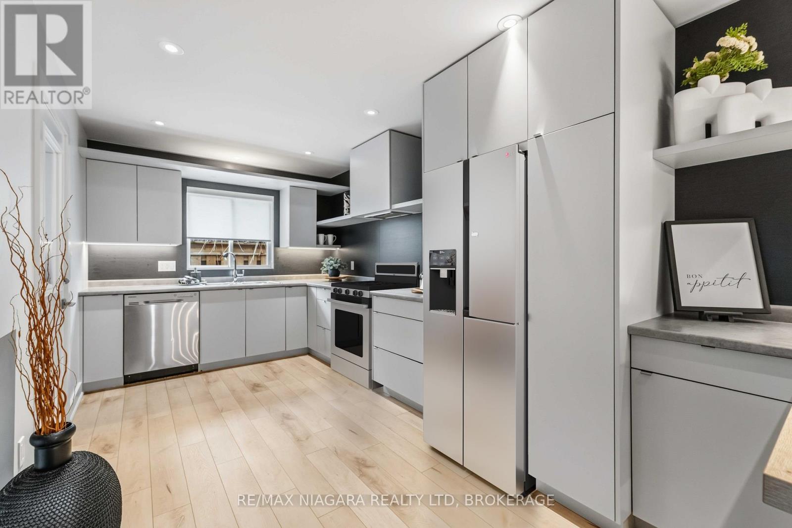 200 First St Louth Street, St. Catharines, Ontario L2S 2R6 - Photo 10 - X12595406