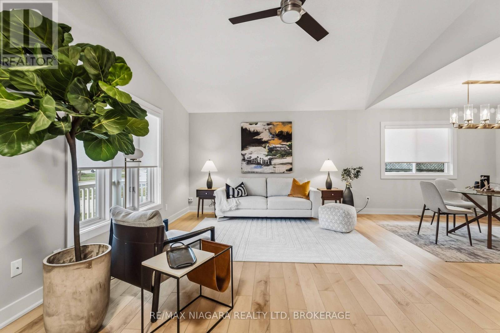 200 First St Louth Street, St. Catharines, Ontario L2S 2R6 - Photo 4 - X12595406