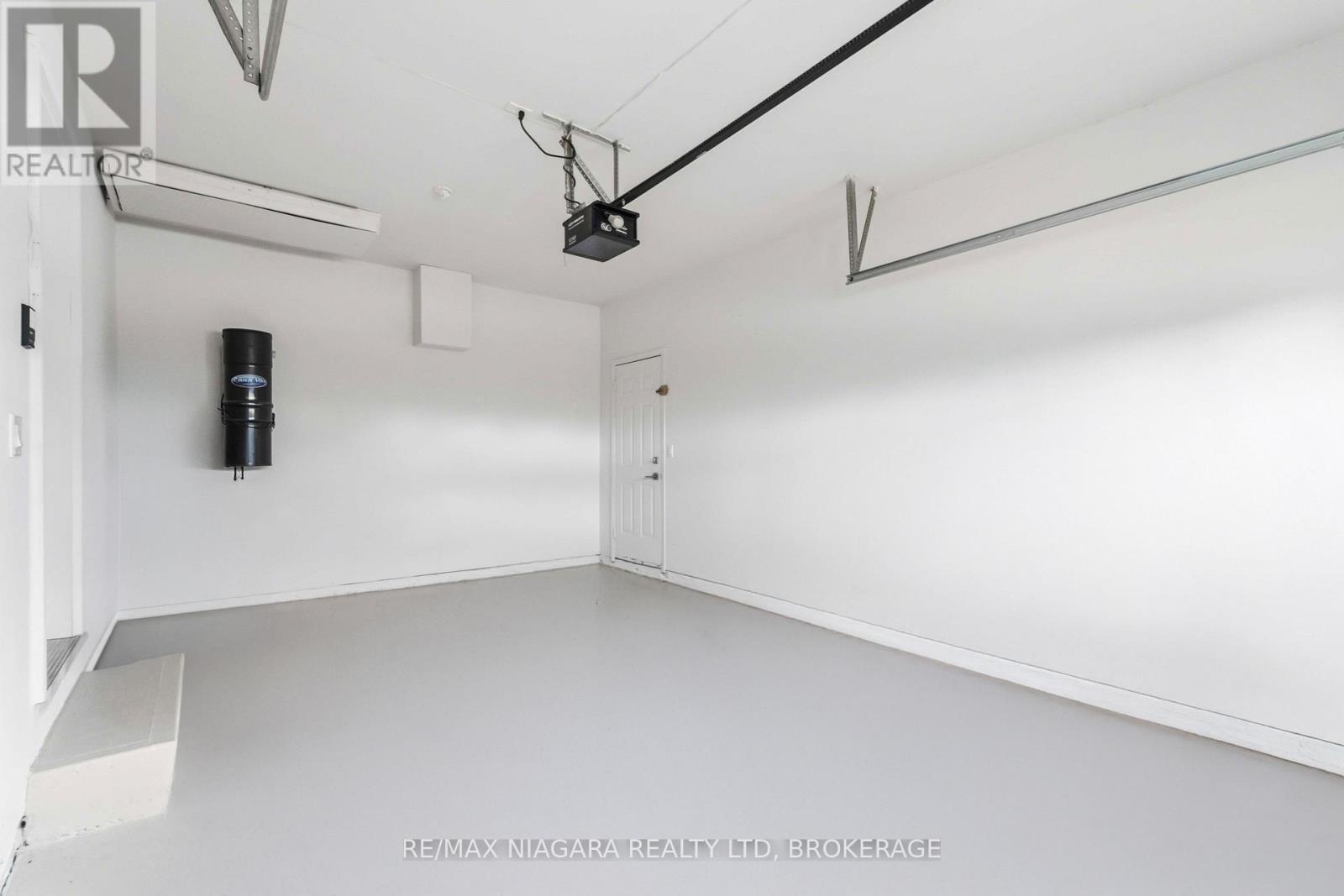 200 First St Louth Street, St. Catharines, Ontario L2S 2R6 - Photo 41 - X12595406