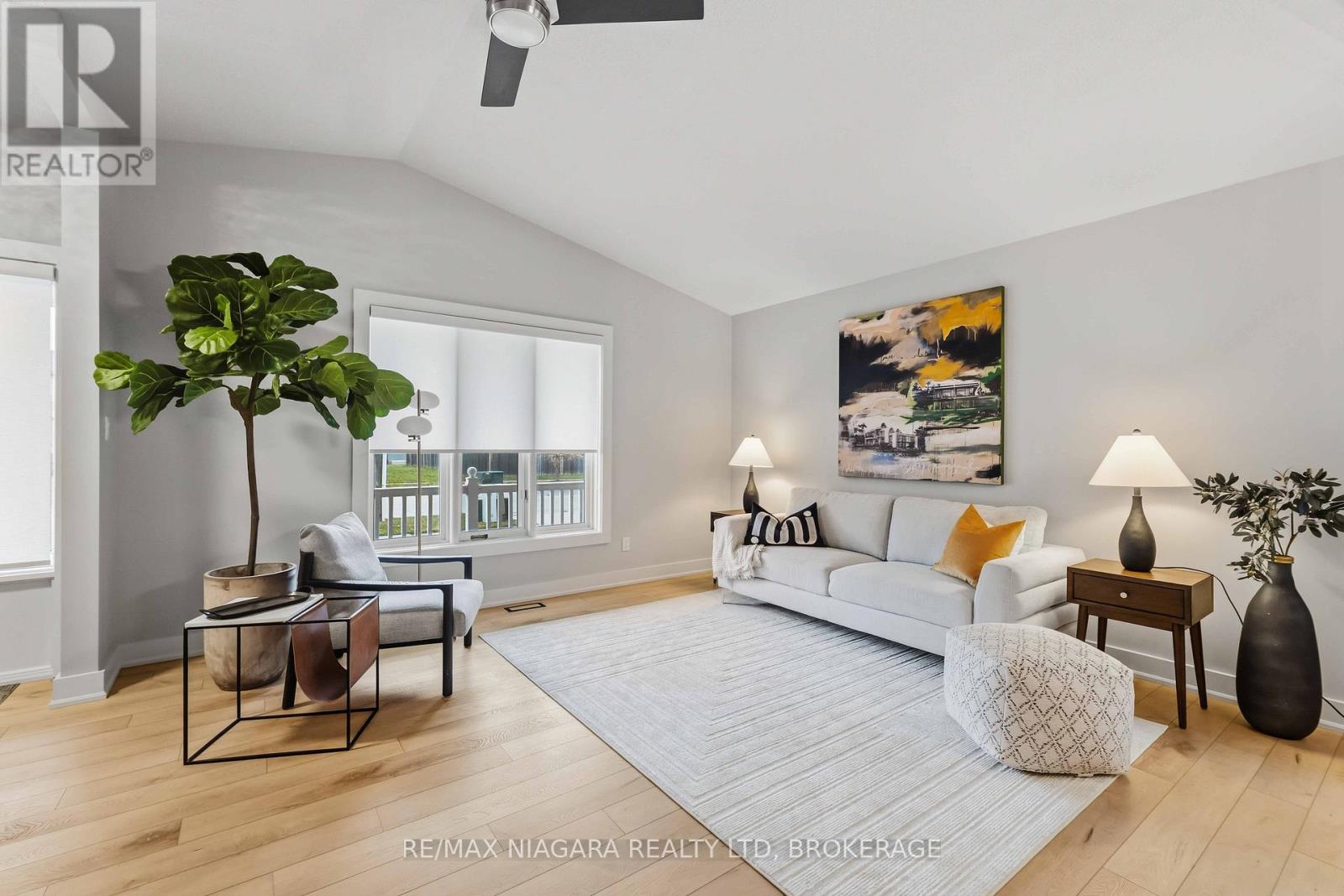 200 First St Louth Street, St. Catharines, Ontario L2S 2R6 - Photo 5 - X12595406