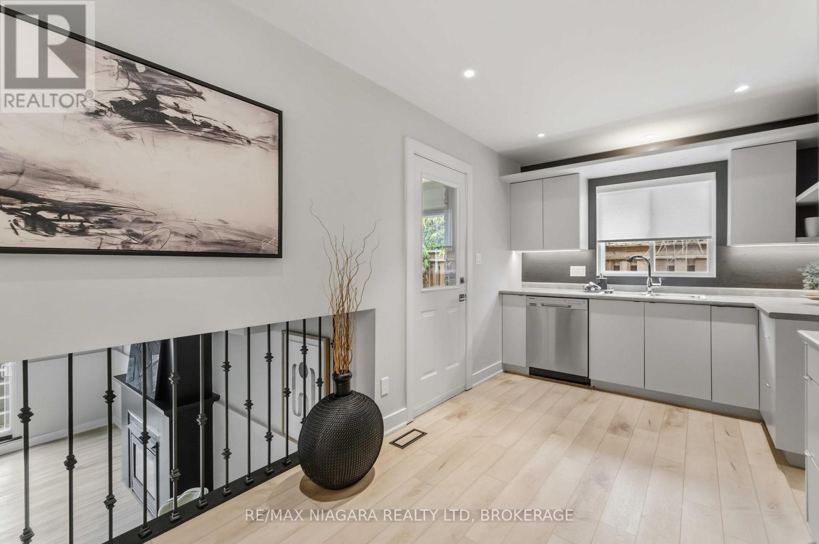 200 First St Louth Street, St. Catharines, Ontario L2S 2R6 - Photo 8 - X12595406