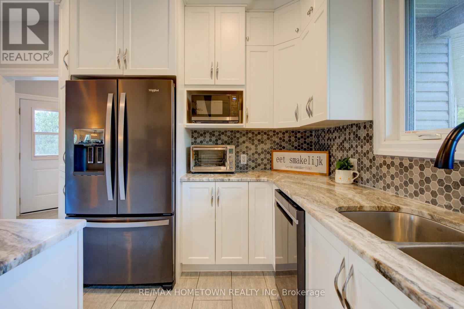 303 Old Lily Bay Road, Elizabethtown-Kitley, Ontario  K6V 5T3 - Photo 18 - X12595414