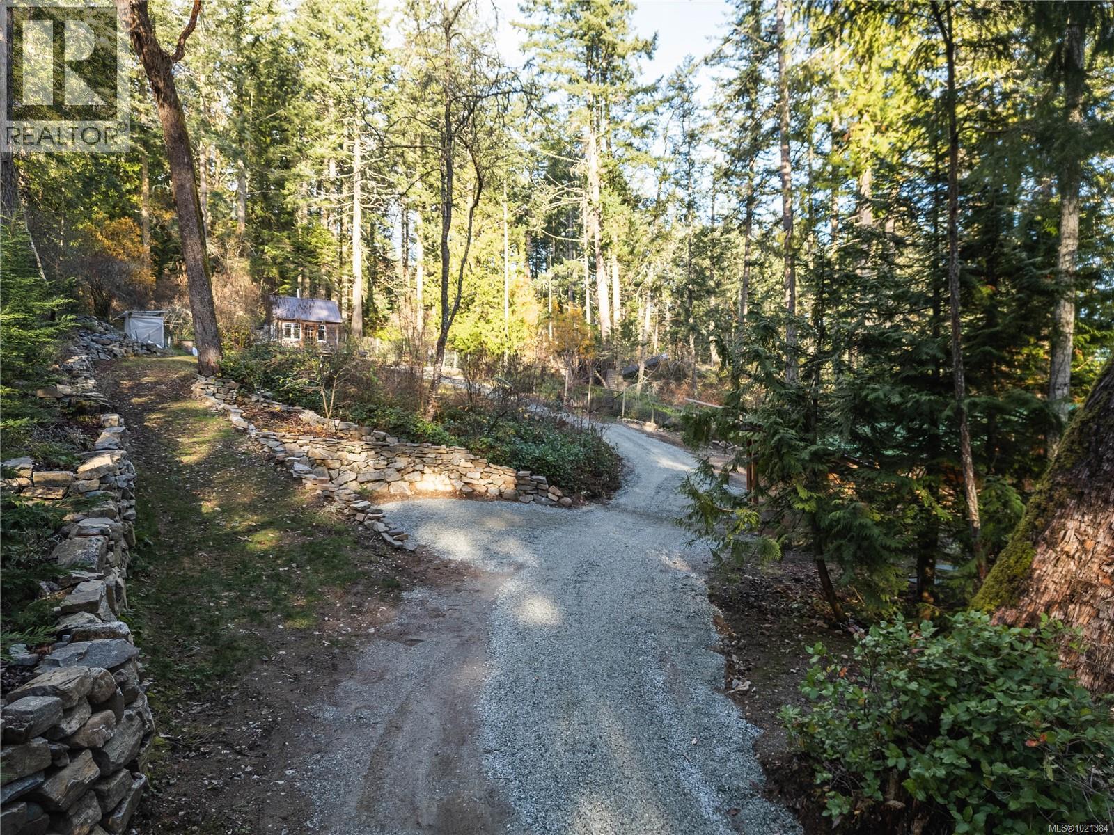 220 Menhinick Dr, Salt Spring, British Columbia  V8K 1W6 - Photo 22 - 1021384
