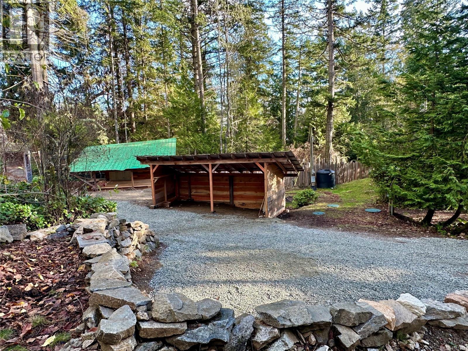 220 Menhinick Dr, Salt Spring, British Columbia  V8K 1W6 - Photo 17 - 1021384