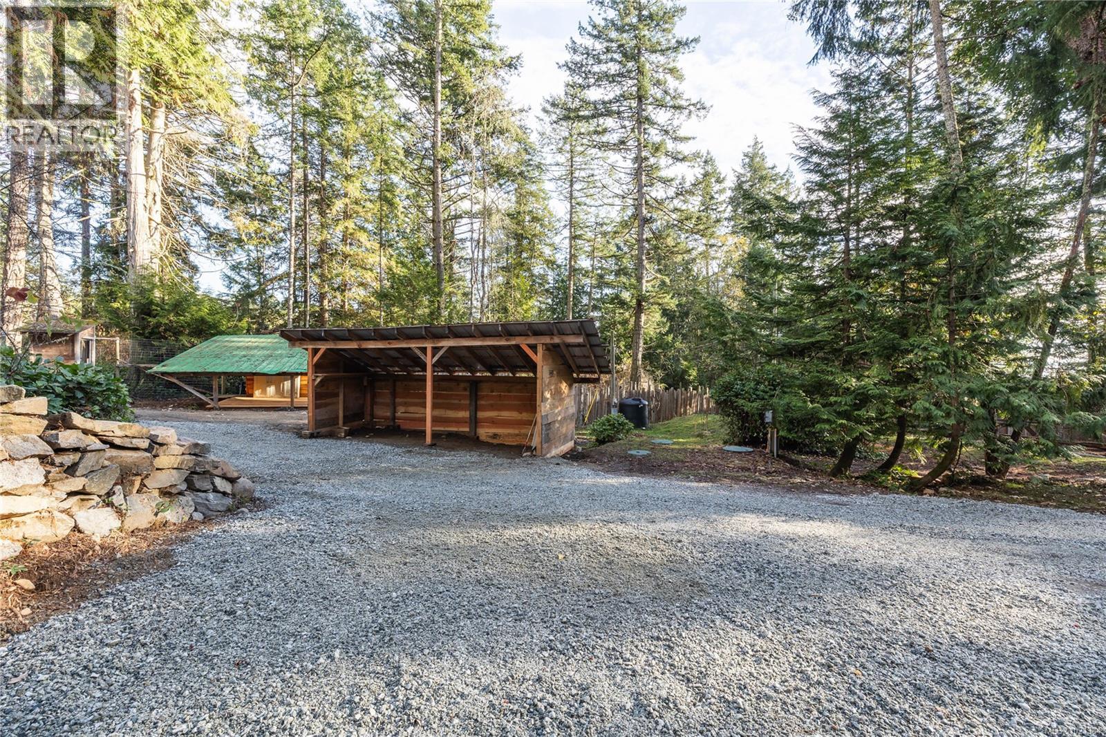 220 Menhinick Dr, Salt Spring, British Columbia  V8K 1W6 - Photo 6 - 1021384