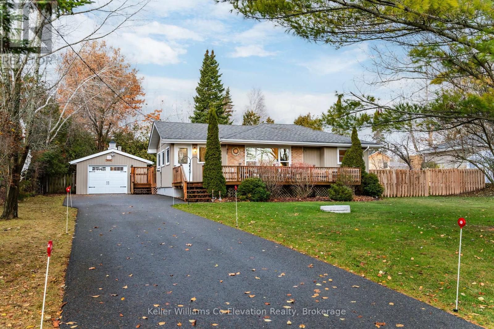 227 LAKESHORE DRIVE, Kawartha Lakes, Ontario