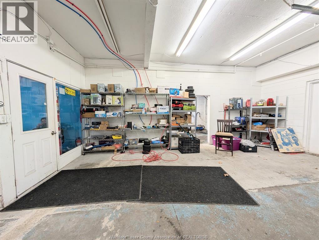 2393 Pillette Avenue, Windsor, Ontario  N8T 1P7 - Photo 9 - 25031031